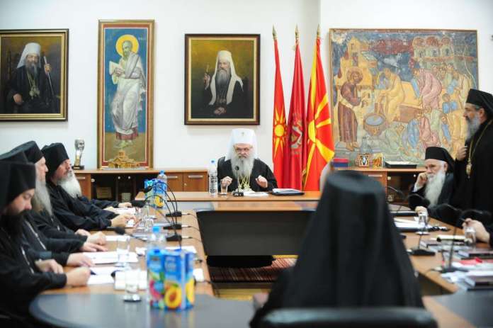 sinod-banskoliev-696x463.jpg