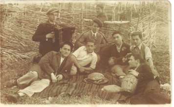 Скопјани како да се кодирани за излети и за седење во кафулиња