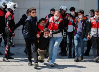 Пандемијата не ги спречи првомајските протести