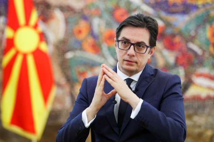 pendarovski2-696x464.jpg