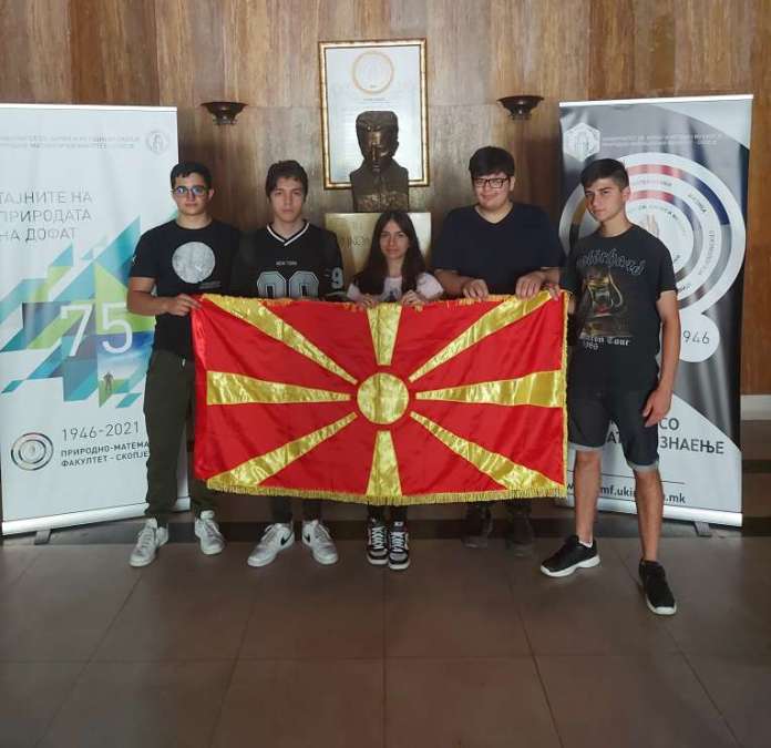 Емилија Николовска донесе бронза за Македонија на Светска олимпијада по физика